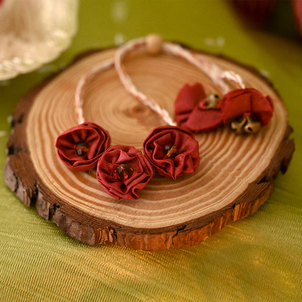 MORALFIBRE - RED ROSE RAKHI WTH FUMTI FOR BHAIYA & BHABHI - WITH A GIFT OF A TREE