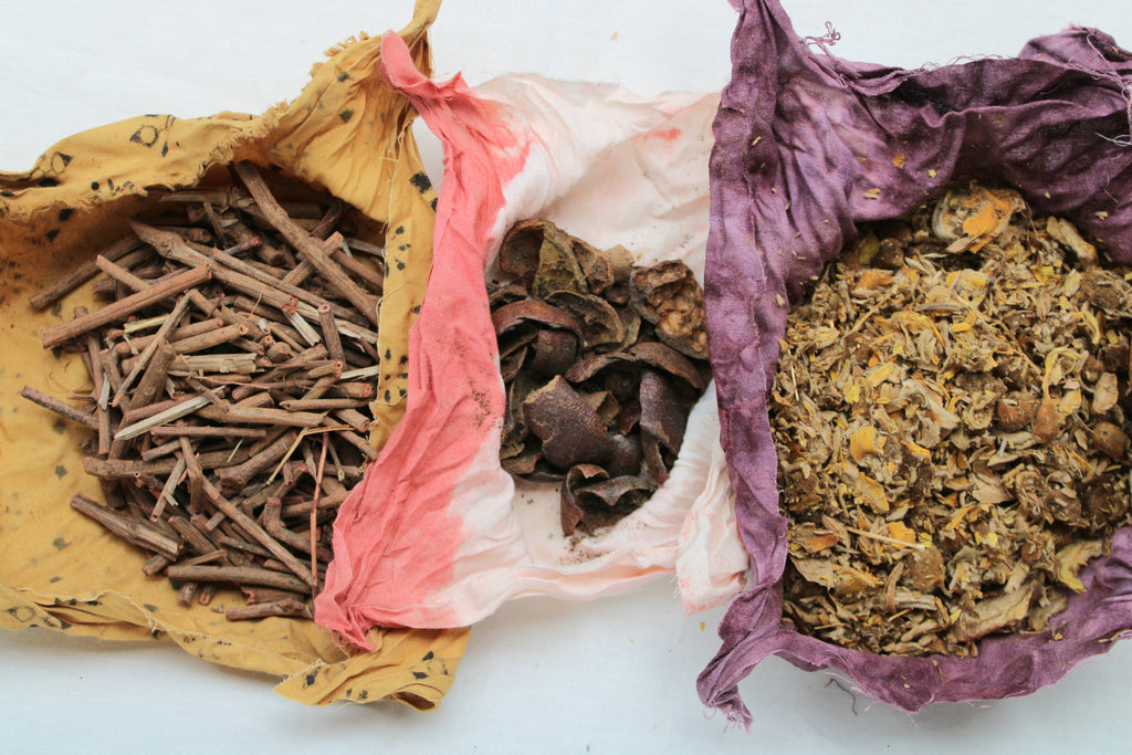 Organic Herbal Natural Dyeing by Extraction Process 